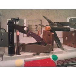 Spyderco Delica Flat Ground Filo Liso Purple FRN